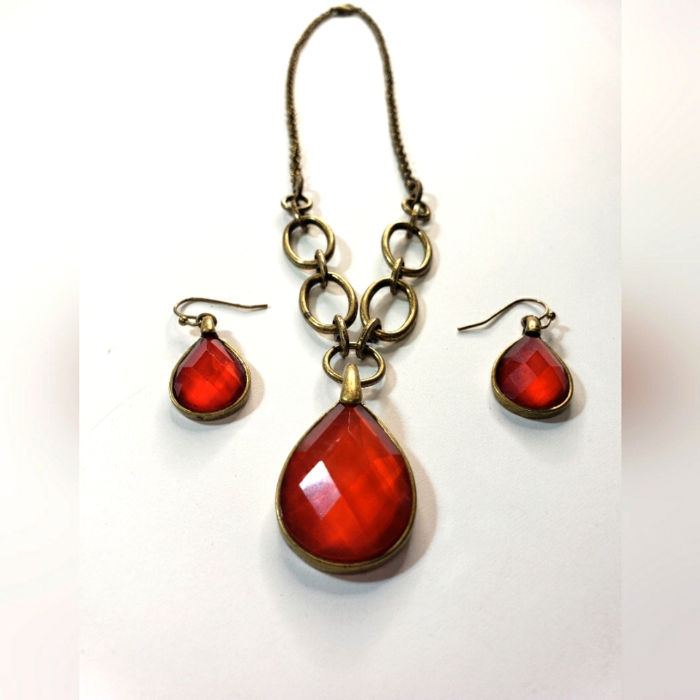 AVON Necklace and Earring Set